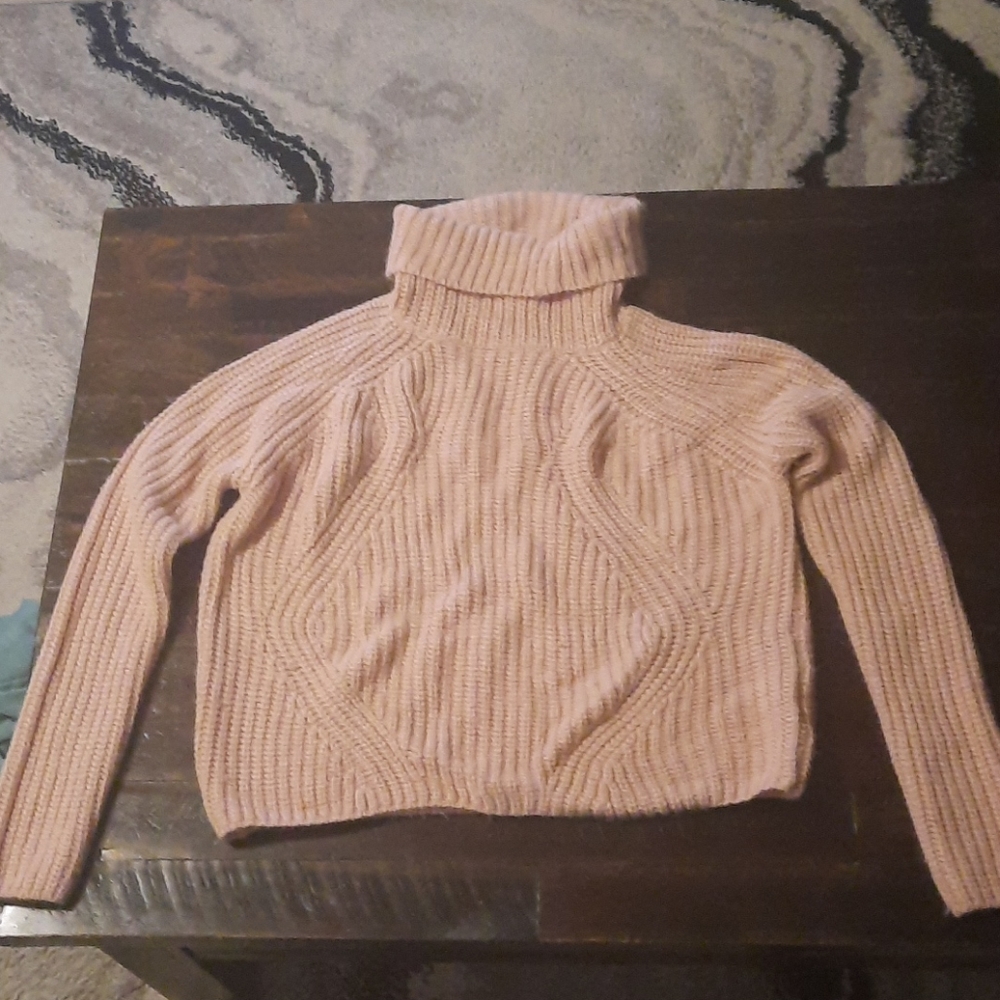 Cozy‎ pink sweater